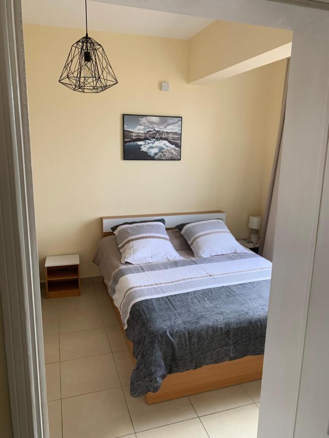 Modern Apartment Close To Flic En Flac Beach Buitenkant foto